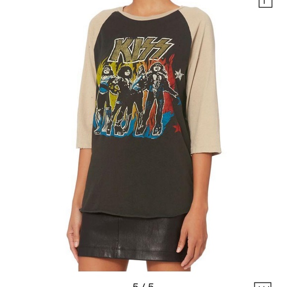 madeworn Tops - Madeworn Kiss T-shirt